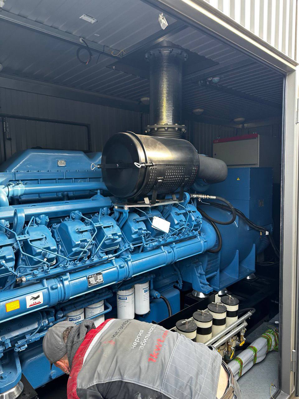 ДГУ 1200 кВт в контейнерном исполнении в совместном проекте с компанией ООО ЮГ-Энерго ДГУ 1200 кВт в контейнерном исполнении в совместном проекте с компанией ООО ЮГ-Энерго